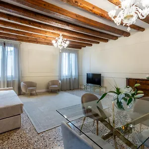 San Vio Palace Luxury Apartamento